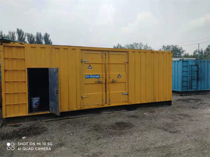 卧龙200KW柴油发电机组需要配备什么型号的电缆线？